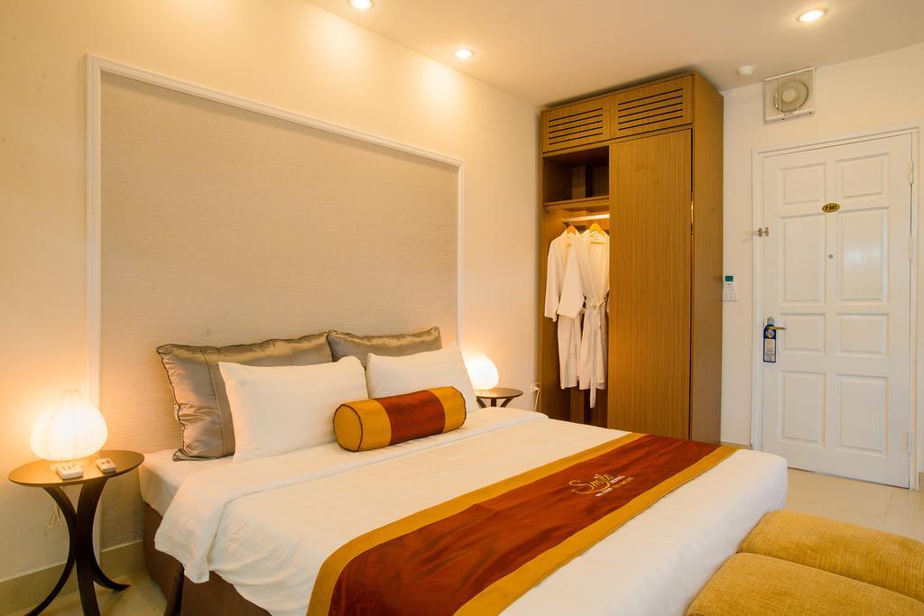 Smile Hotel Hanoi Exterior photo