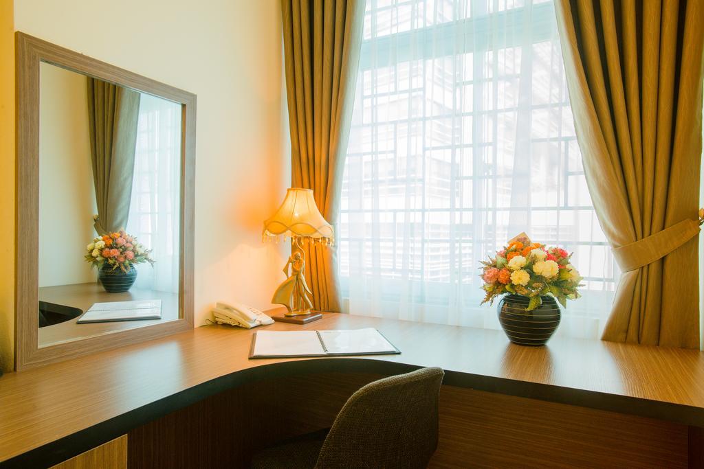 Smile Hotel Hanoi Exterior photo